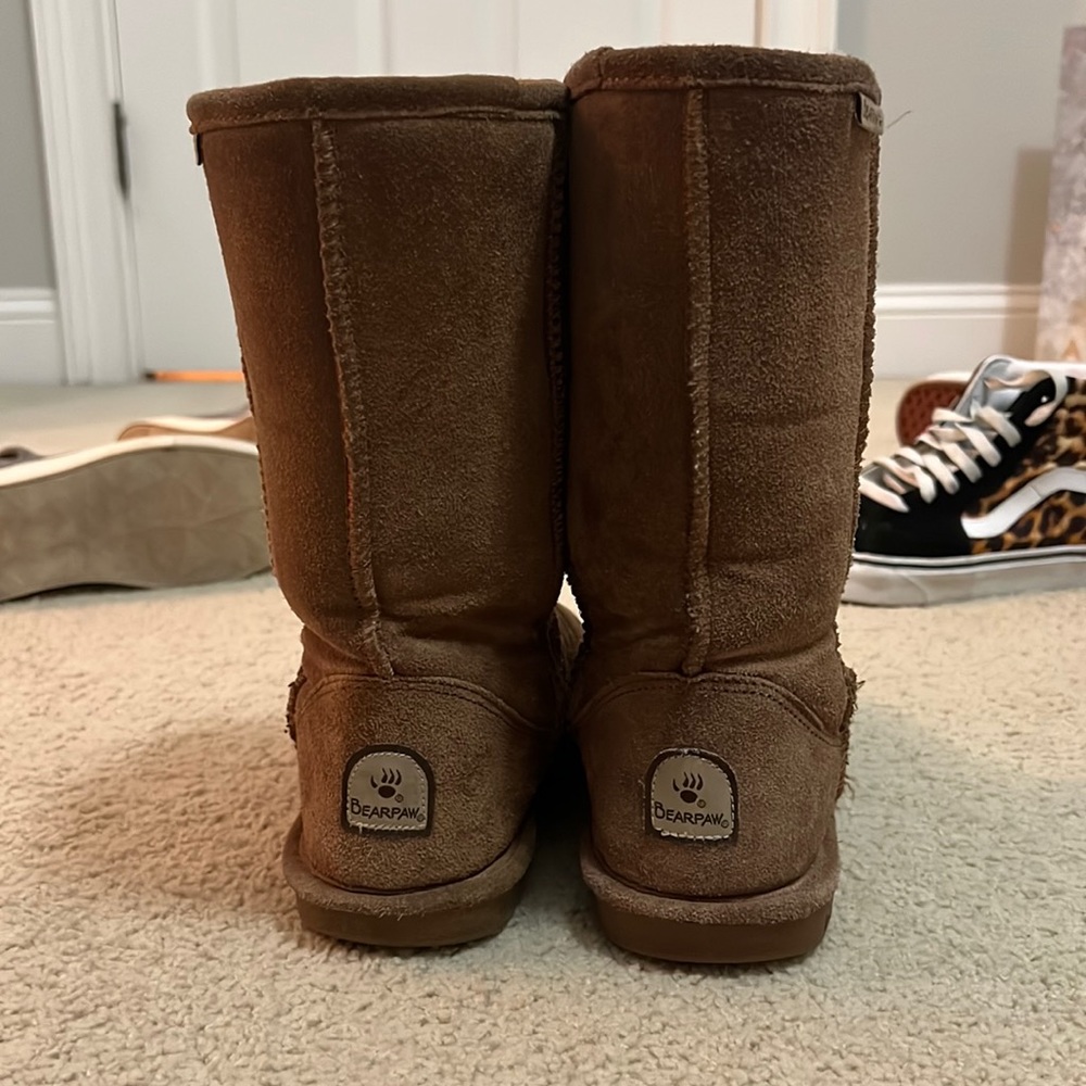 bear paws slightly worn size women’s 8